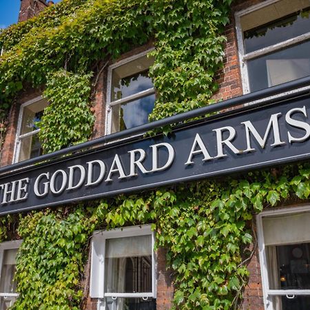 The Goddard Arms Hotel สวินดอน ภายนอก รูปภาพ