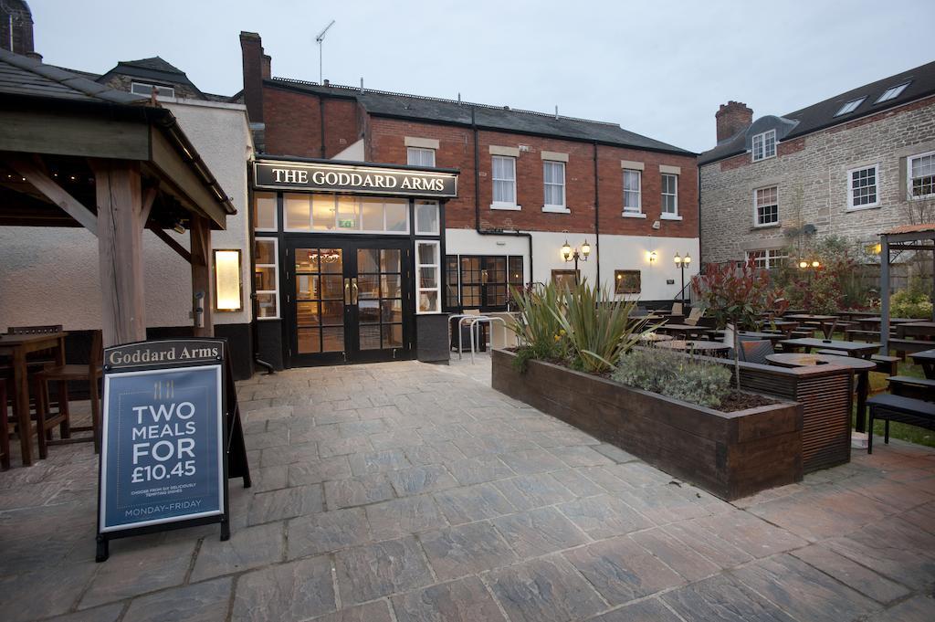 The Goddard Arms Hotel สวินดอน ภายนอก รูปภาพ