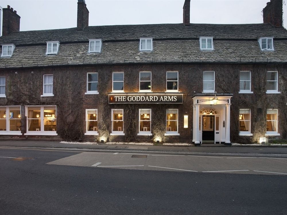 The Goddard Arms Hotel สวินดอน ภายนอก รูปภาพ