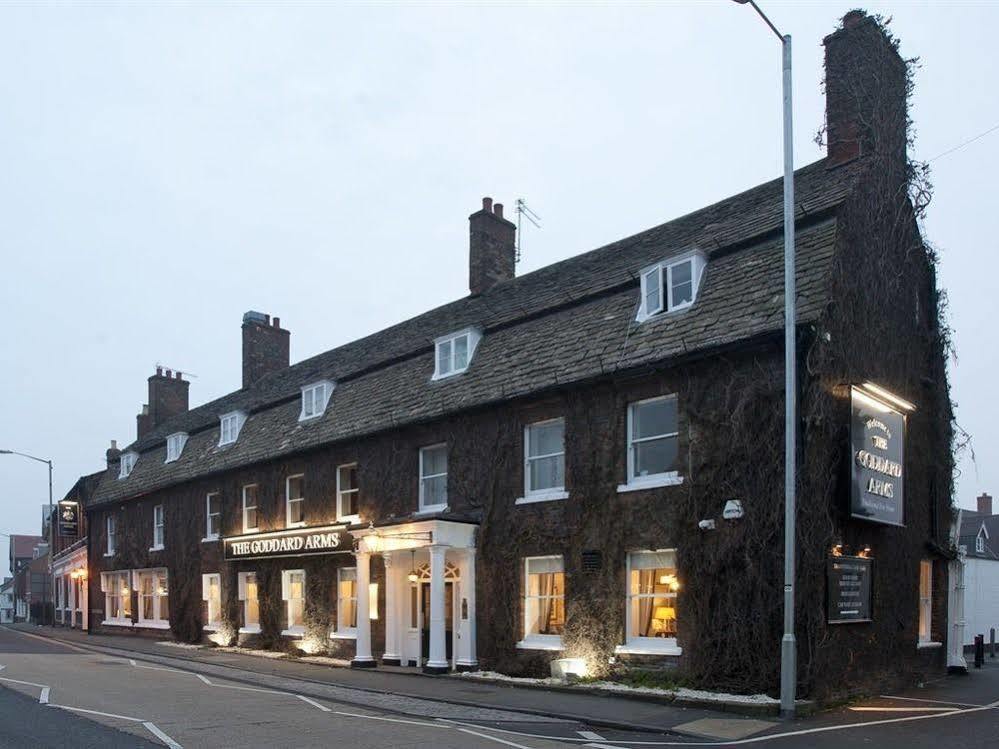 The Goddard Arms Hotel สวินดอน ภายนอก รูปภาพ