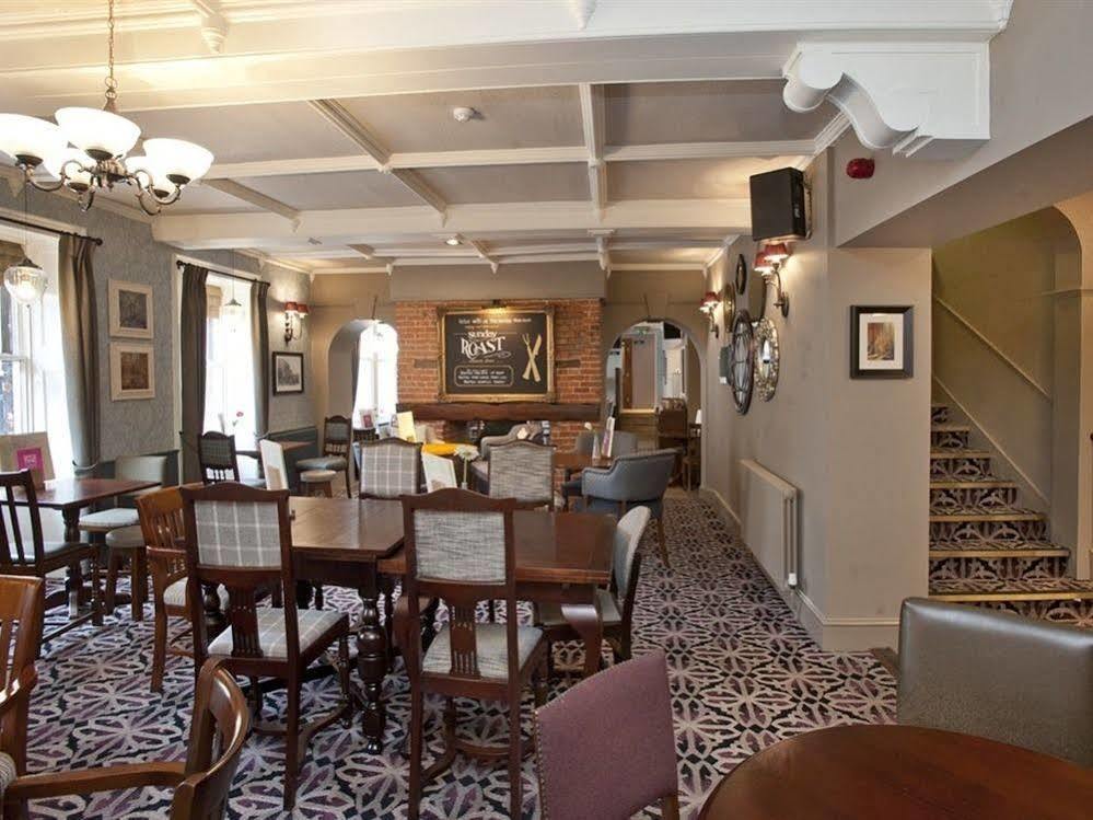The Goddard Arms Hotel สวินดอน ภายนอก รูปภาพ