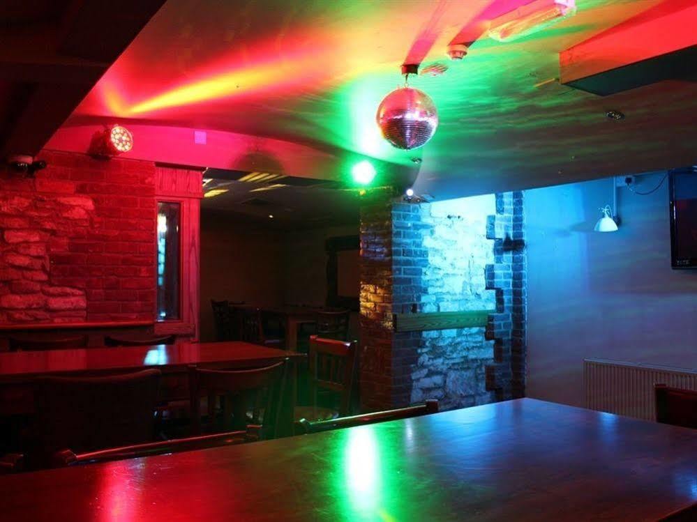 The Goddard Arms Hotel สวินดอน ภายนอก รูปภาพ